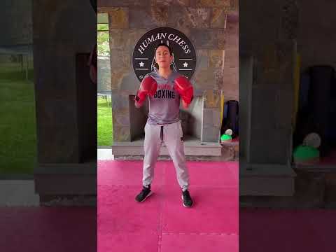 Learn How to do the DEMPSEY ROLL ♾🥊 #boxing #shorts