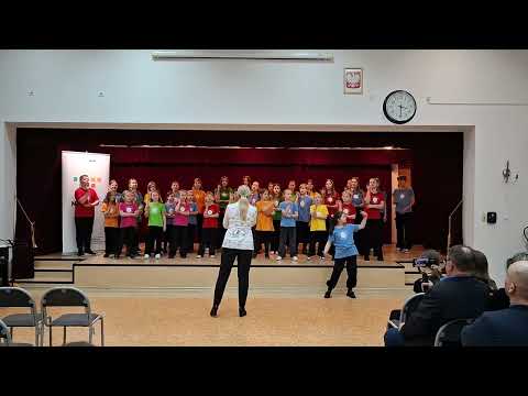 "Rozśpiewana Basia" Chór Kantylena PSP w Makowcu