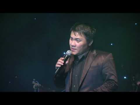 Thể hiện bởi Công Trứ