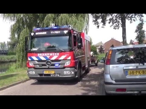 Brandweer Wormer Ingezet bij een Kleine natuurbrand bij het Guisveld in Wormerveer