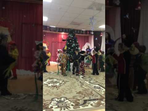 Песня-игра "Танец  с Новогодним дождиком" музыка и слова Л.Аксенова