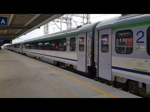 EP08-001 z EiC 8100 Chrobry Odjazd | Poznań Główny |