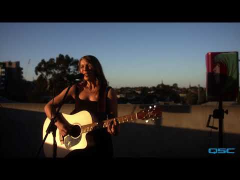 Bonnie Kellett: Silhouettes In The Dark (Live) - TouchMix Sessions