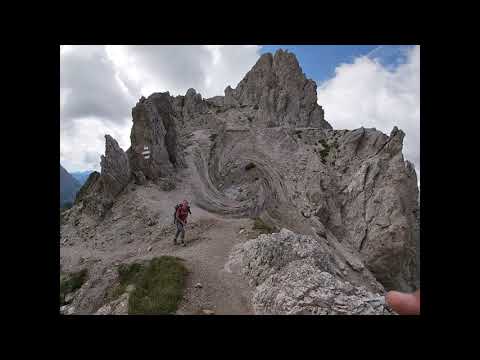 Monte Lastroni - Laghi D'olbe - Passo del Mulo - Val Sesis - Sorgenti del Piave