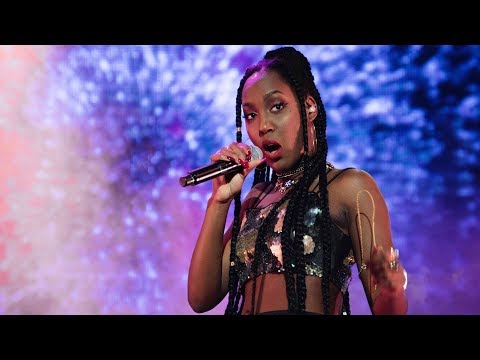 Jemima Hicintuka sjunger Is this love i Idol 2017 - Idol Sverige (TV4)