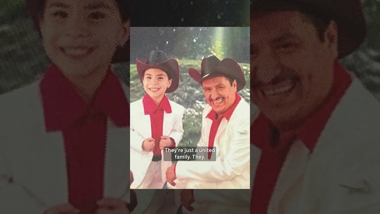 2 suspects wanted in murder of father and son at Chicago jewelry store