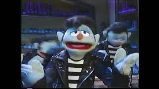 Muppet Songs: Elvises - Blue Suede Shoes