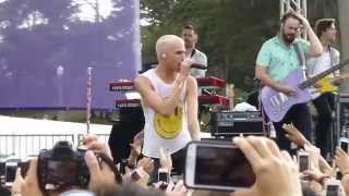 Neon Trees &quot;Sleeping With A Friend/Everybody Talks&quot; Live 2014