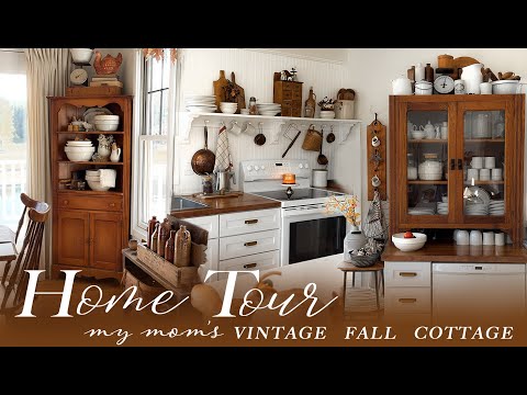 🍁Tour My Mom's Vintage Cottage Fall Decorated Home (2025 Fall Home Tours)!
