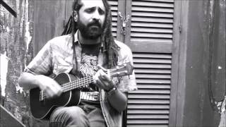 ANTORCHA Attaque 77 con ukelele