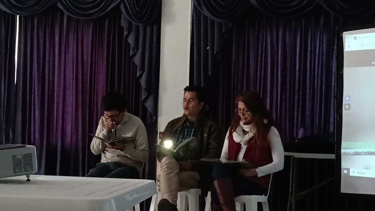 Santiago Fernández - Lectura de sus composiciones en libro álbum