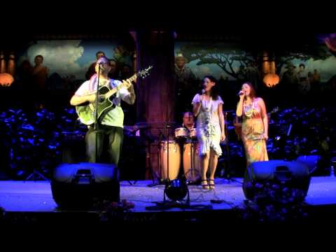 Rob Ruha with Maisey Rika and Ria Hall, Polynesian Cultural Center 2012