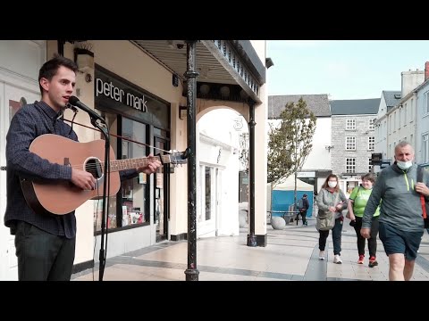 THE BAND PLAYED WATLZING MATHILDA // busking in Tralee // Eric Bogle cover