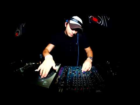Breezeblock Soundclash Special - Andy C vs. Peshay: Andy C