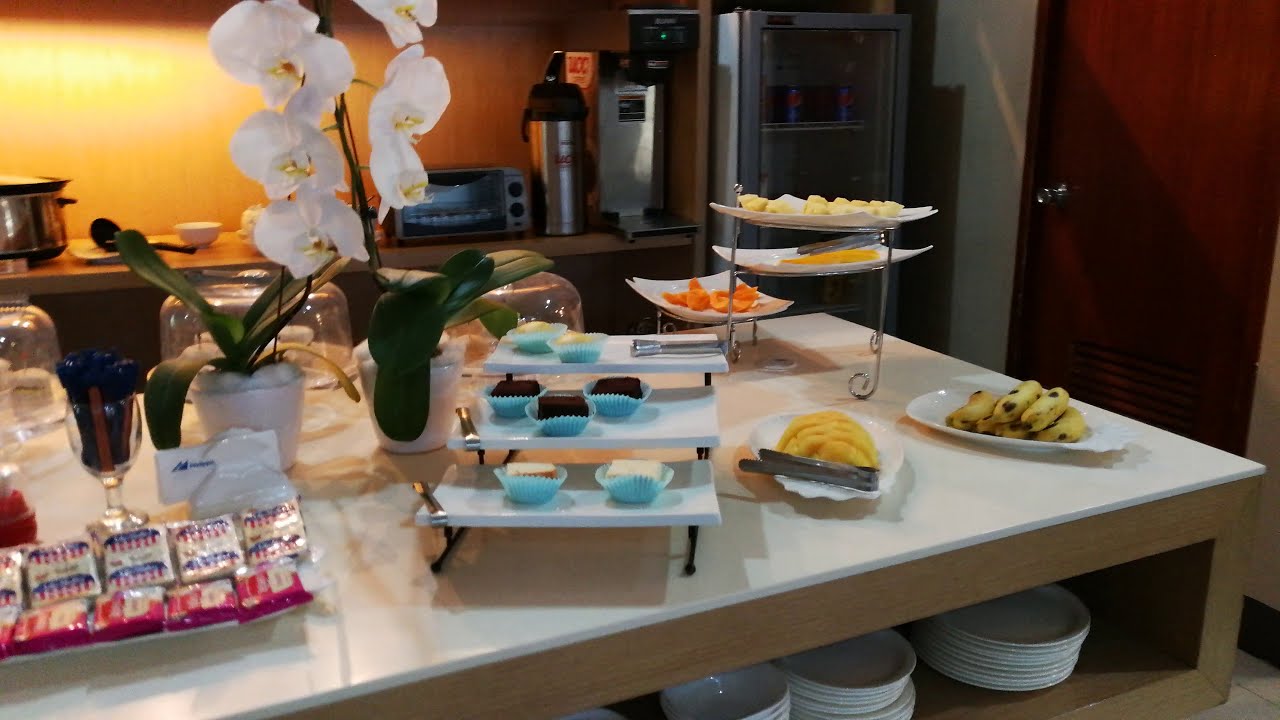 Philippine Airlines Mabuhay Lounge