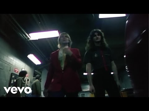 Rush - The Camera Eye/Intro (Live From The Montreal Forum / 1981)