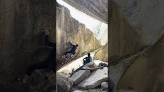 Video thumbnail of The Smell, V8. City of Rocks