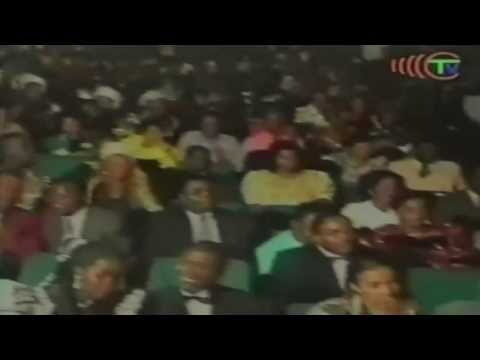 PAMELO MOUNKA -  L'ARGENT APPELLE L'ARGENT