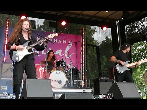 'Temple' Live at Wokingham Festival 2023