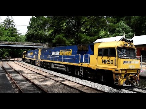 Pacific National Freight Train with 7 Locos through Mt Lofty!4MP5 NR50 NR43 AN7 NR74 NR96 NR51 G538
