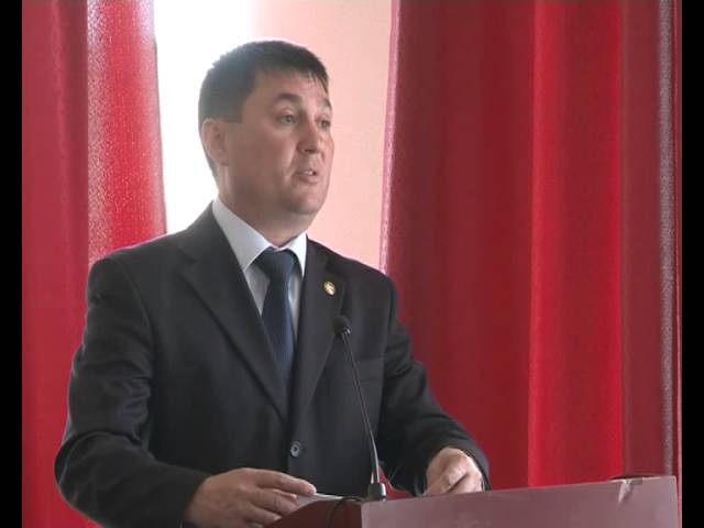 К высокому политическому уровню.