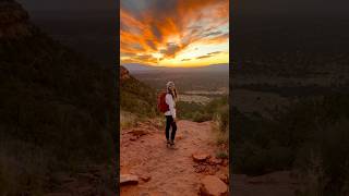 Sunsets in the desert 😍 #arizona #sedona #sunset #hiking