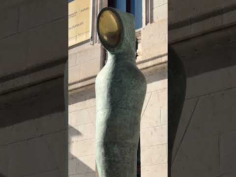Escultura San Benito Monje Ciprés realizada por Óscar Martín