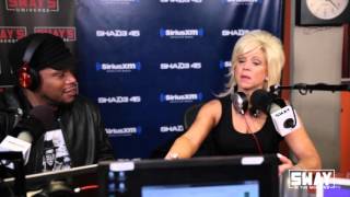 The Long Island Medium Theresa Caputo Responds to Critics &amp; Reads the Room with Spectacular Results