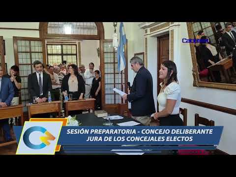 JURA DE CONCEJALES ELECTOS MERCEDES CORRIENTES. SESIÓN PREPARATORIA