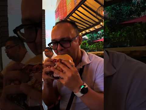 Te contamos el porque los turistas no se van de aquí sin probart estas obleas