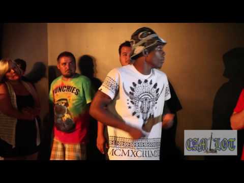 Boss Status vs Jay Trinity