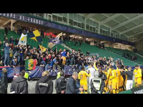 Pau FC - FC Girondins de Bordeaux (2020) : Communion entre les supporters et les joueurs palois