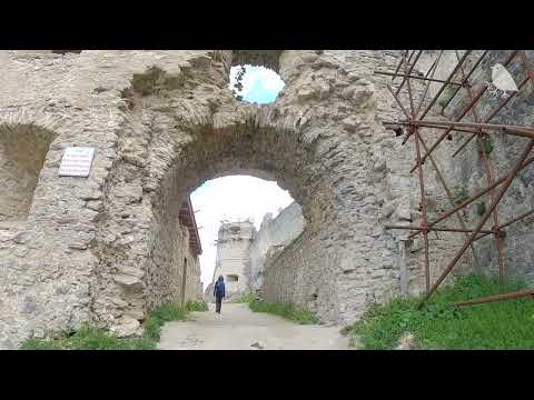 KADETADE - Cez Slnečné skaly na Lietavský hrad a jaskyňu.