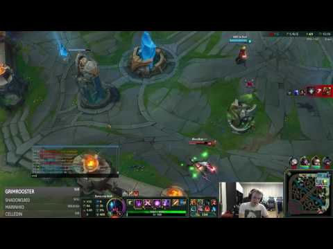 Jankos sits at the fountain while his team is still playing