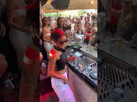 Peggy Gou at Indie Beach, St. Tropez 🇫🇷🏖️🔥 #peggygou #indiebeach #sttropez #rave #techno #housemusic