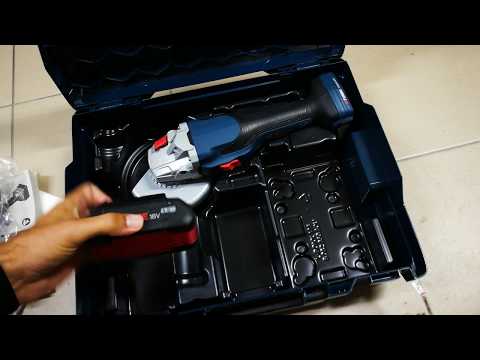 Bosch GWS 18V-15 C, LB be akumuliatoriaus ir kroviklio video