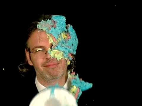 G-Stone gets caked - Makossa