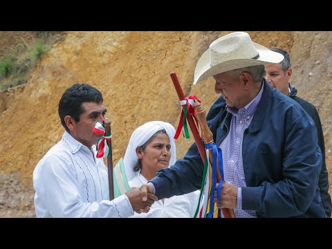 Inauguración del camino rural Santo Domingo Xagacía, desde Oaxaca