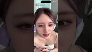 谷川聖   時々見える胸の谷間とブラタンクトップを直す仕草がえちえち(音声なし)