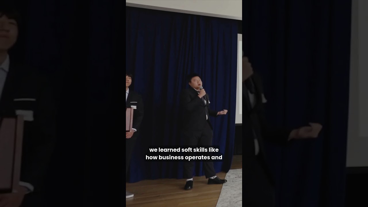 Chenchen, Nathan & Hyoungjun presenting Healthcare AI project at GetHelpDesk.AI