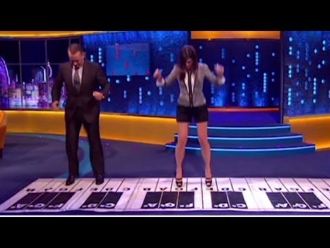 Hanks, Bullock tickle the "Big" ivories