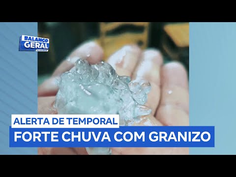 Chuva de granizo em Varre-Sai (RJ) causa destelhamento de casas e quedas de árvores