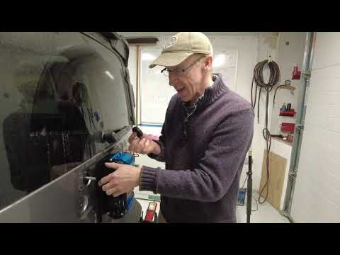 DEFENDER ARB Compressor Mount Bracket - Why Simon Wears the Hat of Shame!