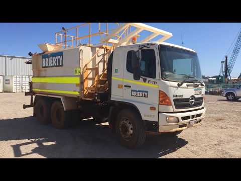 LOT 38   2009 Hino FM1J 6x4 Water Cart