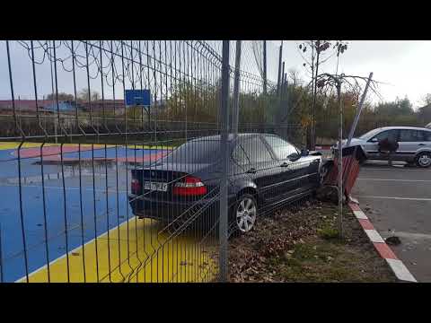 Pitipoanca fara permis darama terenul de baschet in Alexandria