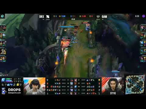 Kingen demuestra las mecánicas de su Aatrox | DRX vs GAM #leagueoflegends #worlds2022 #clips