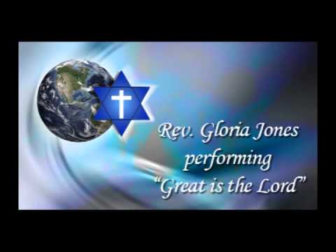 Rev. Gloria Jones Performing 