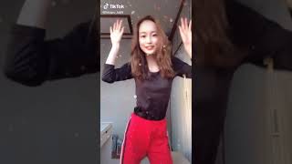 【おっぱい】 tiktok 乳揺れダンス 爽やか美人で癒されてくださいｗ