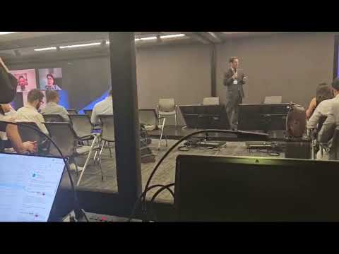 Locação de Cabine de Tradução para Eventos - Prisma Tradução