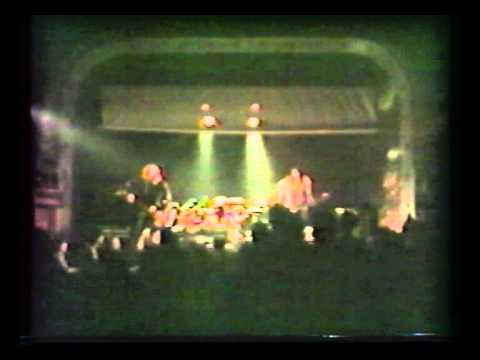 Nirvana - 10 Pen Cap Chew (Tacoma Community World Theater 23/1/88)